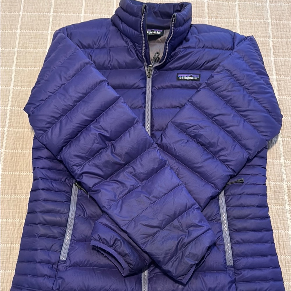 Patagonia Women’s Down Sweater - hard to find color